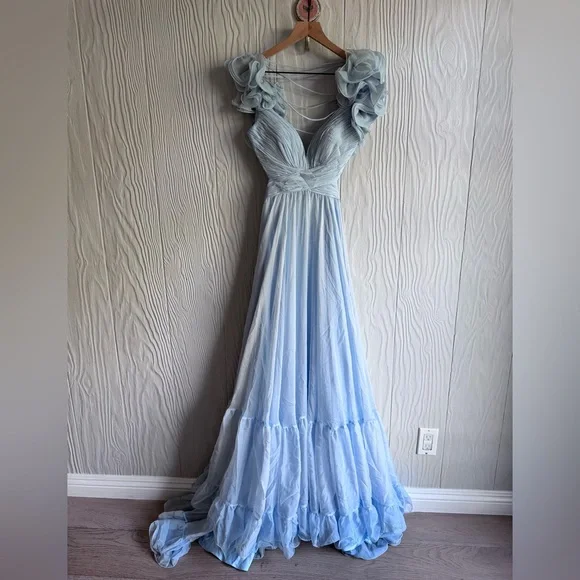 Mac Duggal Light Blue Ruffle Tiered Cut-Out Chiffon Gown Sz: 2 - Picture 5 of 16